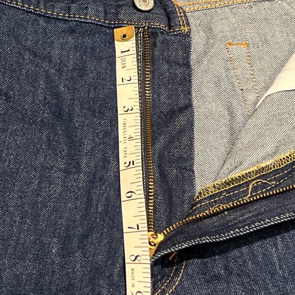 (44) LEVI'S 469 Men's Bermuda Jean Shorts Size 44 Waist **Irregular Red Tab - Picture 8 of 13